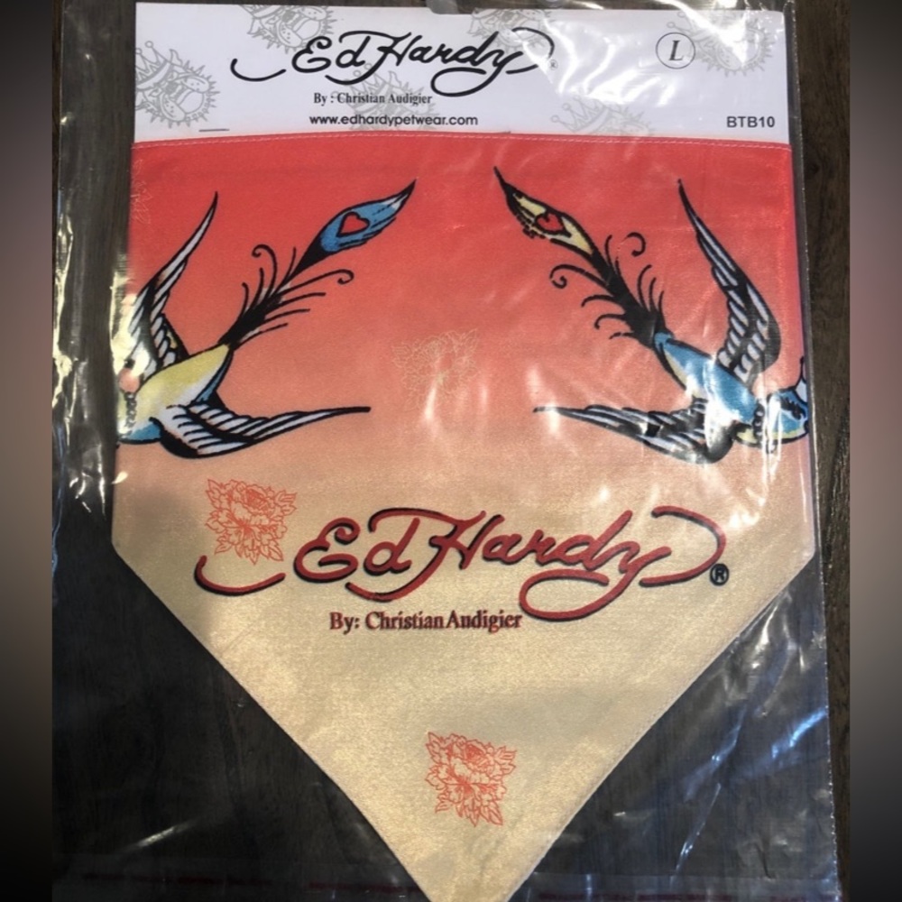 Ed Hardy by Christian Audigier Pet Bandana
LoveBirds